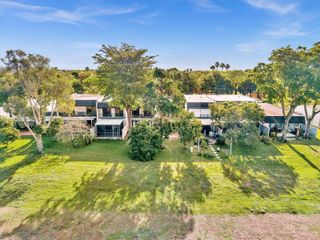 19174 Bobolink Drive, Hialeah, FL 33015