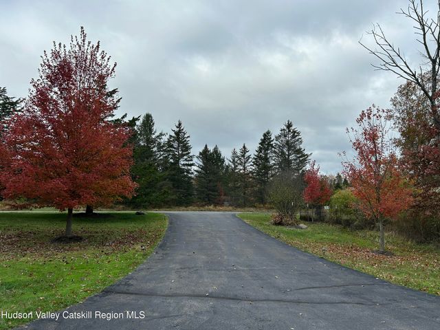 6 High Ridge Road, New Paltz, NY 12561