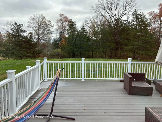 6 High Ridge Road, New Paltz, NY 12561