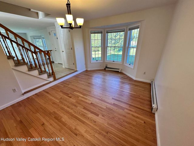 6 High Ridge Road, New Paltz, NY 12561