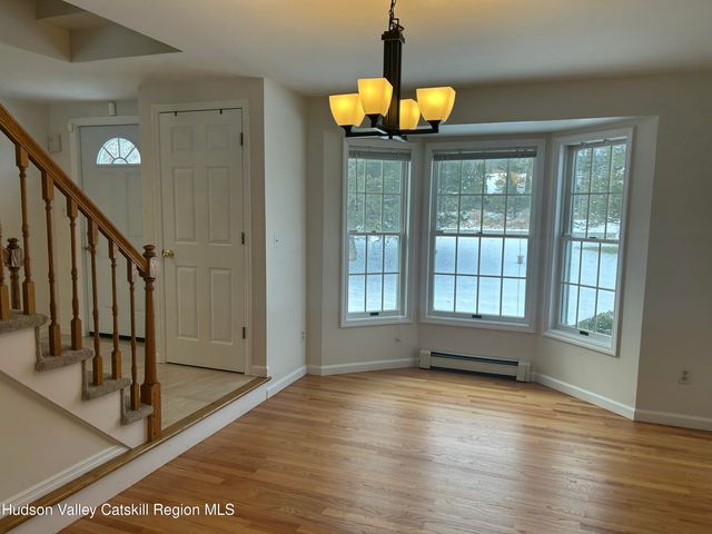 6 High Ridge Road, New Paltz, NY 12561