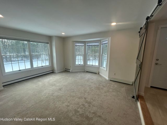 6 High Ridge Road, New Paltz, NY 12561