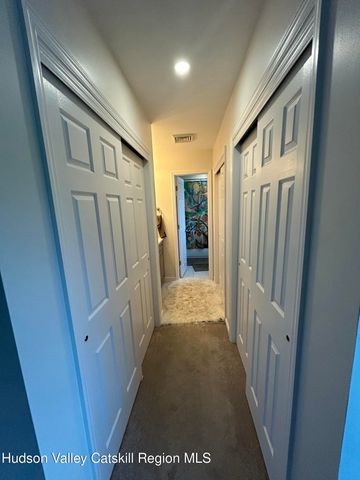 6 High Ridge Road, New Paltz, NY 12561