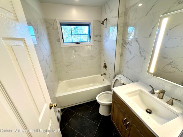 6 High Ridge Road, New Paltz, NY 12561