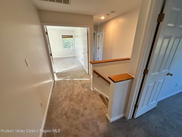 6 High Ridge Road, New Paltz, NY 12561