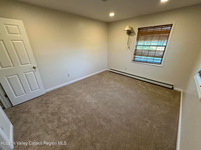 6 High Ridge Road, New Paltz, NY 12561