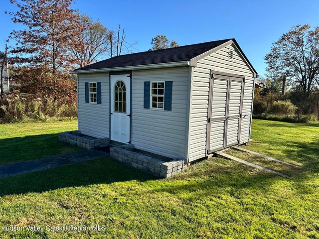 6 High Ridge Road, New Paltz, NY 12561