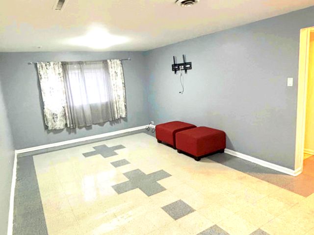 308 S Walnut Street, Glenwood, IL 60425