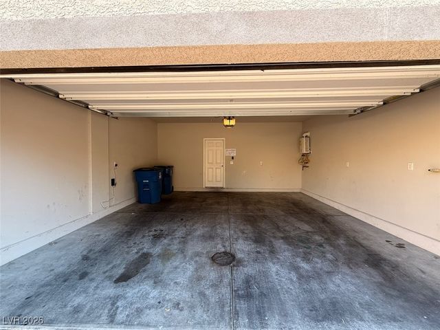 7301 Halo Falls Street, North Las Vegas, NV 89084