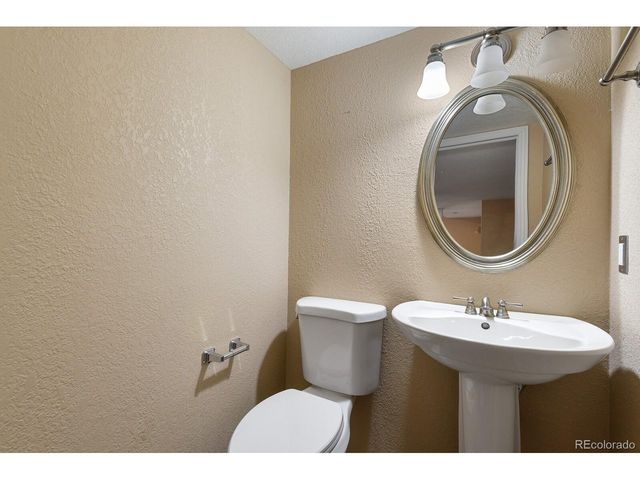 18119 E Caley Cir, Aurora, CO 80016