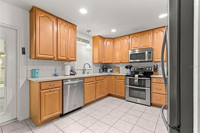 6505 NW 61ST AVENUE, Ocala, FL 34482