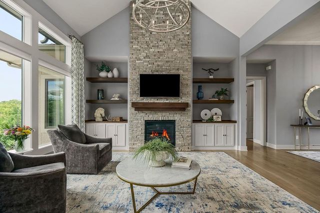 25040 W 105th Terrace, Olathe, KS 66061