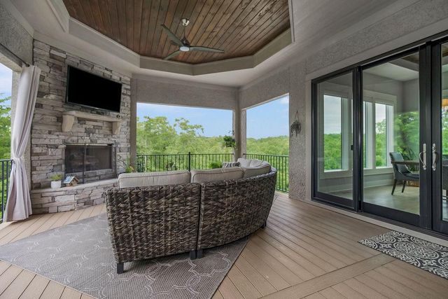 25040 W 105th Terrace, Olathe, KS 66061