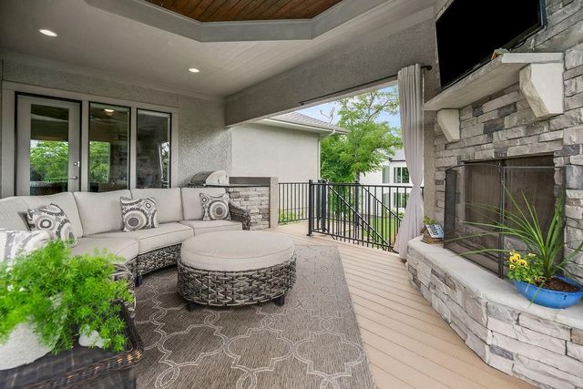 25040 W 105th Terrace, Olathe, KS 66061