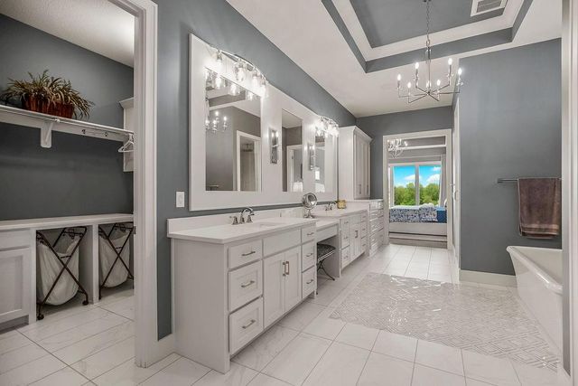 25040 W 105th Terrace, Olathe, KS 66061