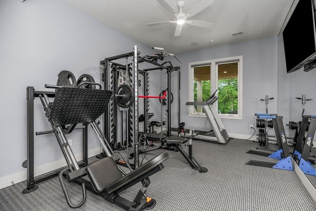 25040 W 105th Terrace, Olathe, KS 66061