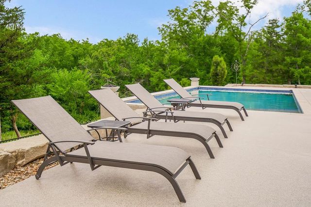 25040 W 105th Terrace, Olathe, KS 66061