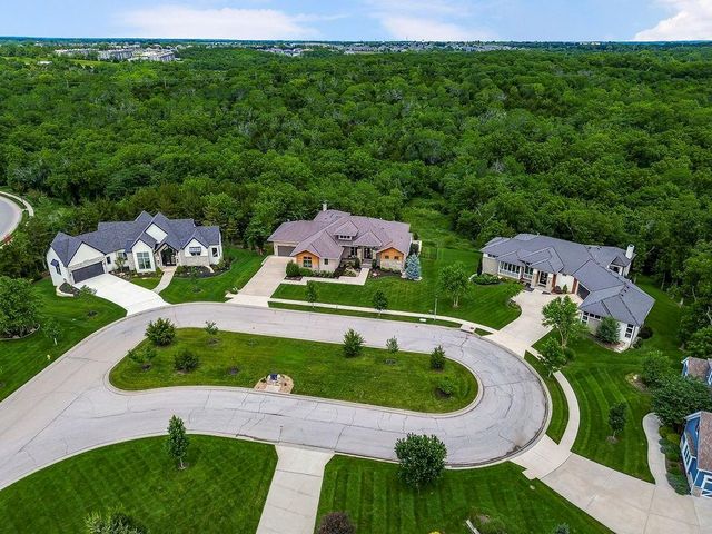 25040 W 105th Terrace, Olathe, KS 66061