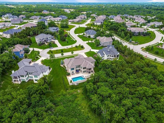 25040 W 105th Terrace, Olathe, KS 66061