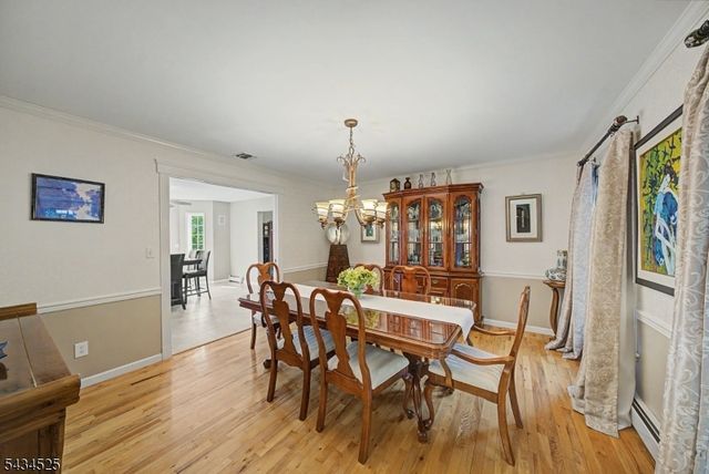 62 S Glen Rd, Kinnelon Boro, NJ 07405