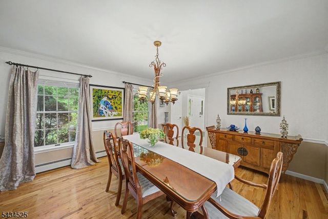 62 S Glen Rd, Kinnelon Boro, NJ 07405