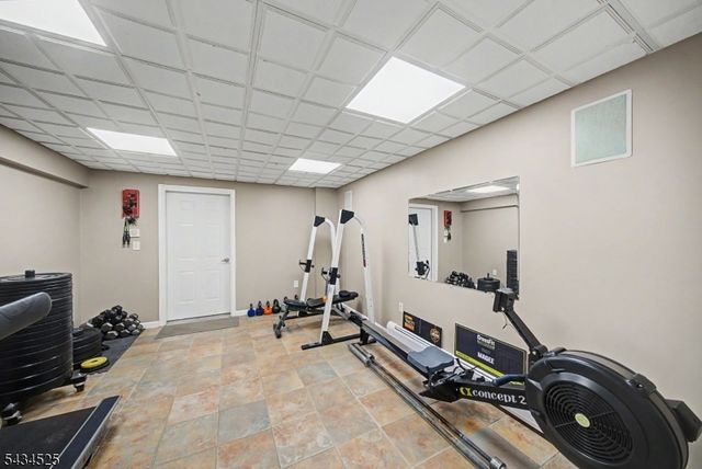 62 S Glen Rd, Kinnelon Boro, NJ 07405