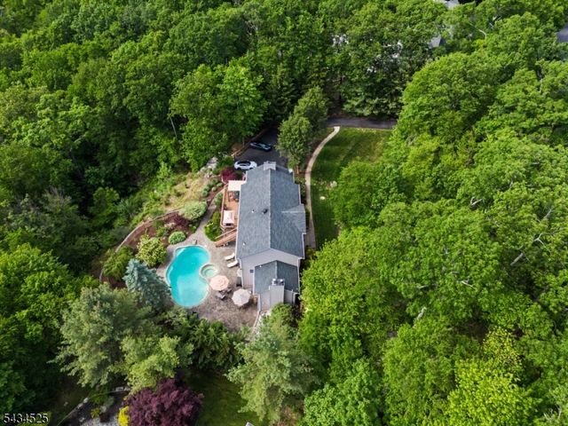 62 S Glen Rd, Kinnelon Boro, NJ 07405