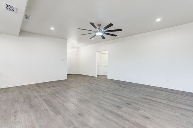 925 E Fordham Street, Lubbock, TX 79403