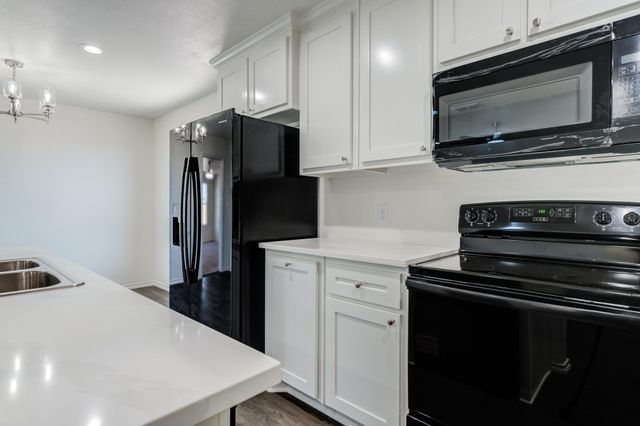 925 E Fordham Street, Lubbock, TX 79403