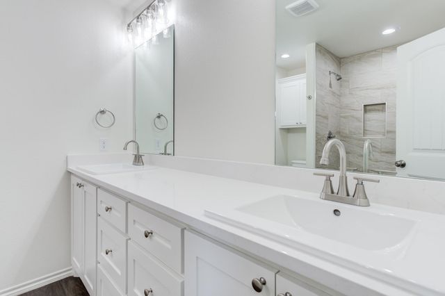 925 E Fordham Street, Lubbock, TX 79403
