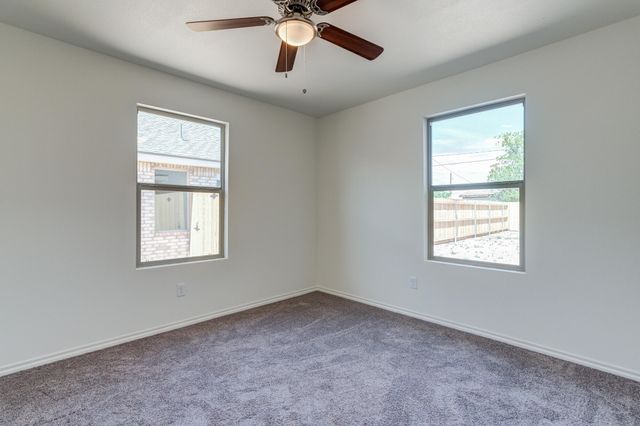925 E Fordham Street, Lubbock, TX 79403