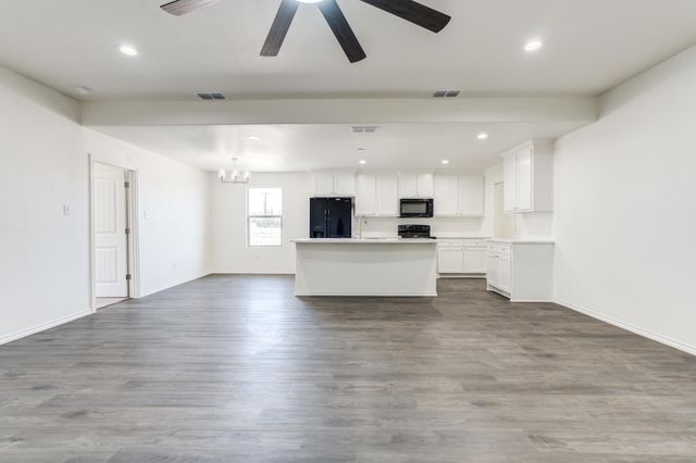 925 E Fordham Street, Lubbock, TX 79403