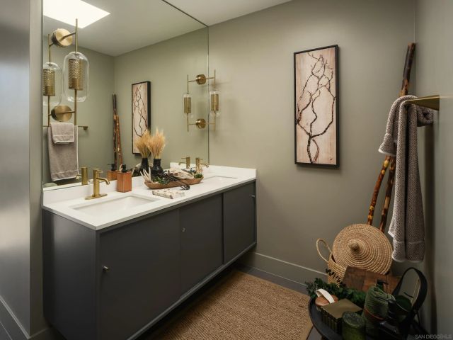 10801 Dewitt, El Cajon, CA 92020
