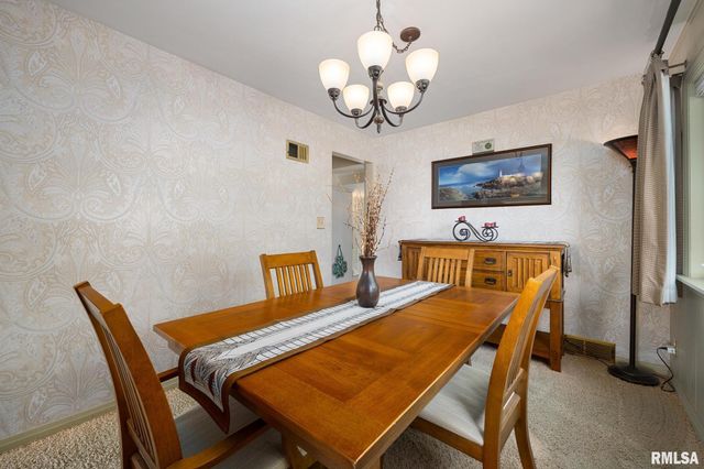 1017 W NORTHMOOR Road, Peoria, IL 61614