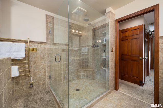 1017 W NORTHMOOR Road, Peoria, IL 61614