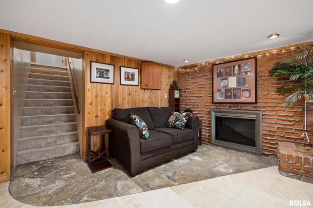 1017 W NORTHMOOR Road, Peoria, IL 61614