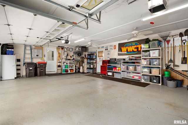 1017 W NORTHMOOR Road, Peoria, IL 61614