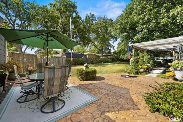 1017 W NORTHMOOR Road, Peoria, IL 61614