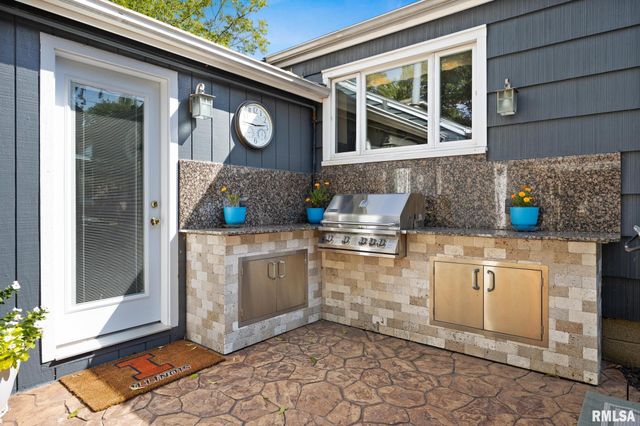 1017 W NORTHMOOR Road, Peoria, IL 61614