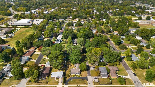 1017 W NORTHMOOR Road, Peoria, IL 61614