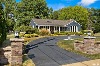 1017 W NORTHMOOR Road, Peoria, IL 61614