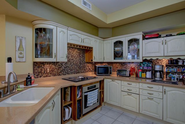 1800 Vista Cove Rd, St Augustine, FL 32084