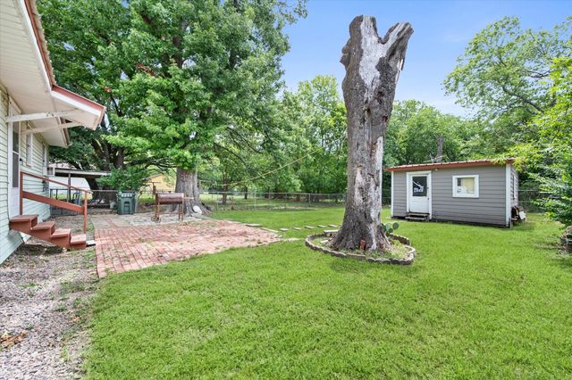 1715 W 10th Avenue, Corsicana, TX 75110