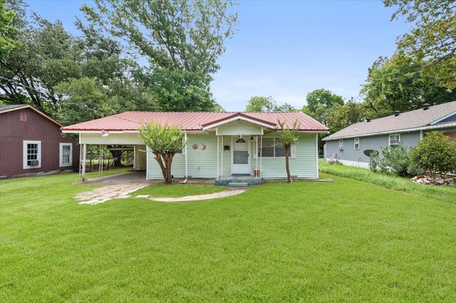 1715 W 10th Avenue, Corsicana, TX 75110