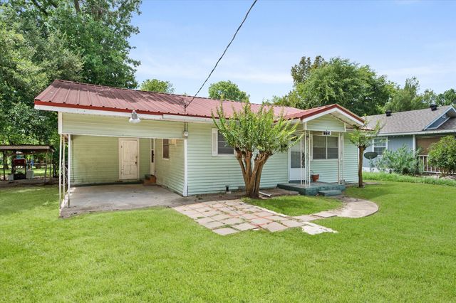 1715 W 10th Avenue, Corsicana, TX 75110