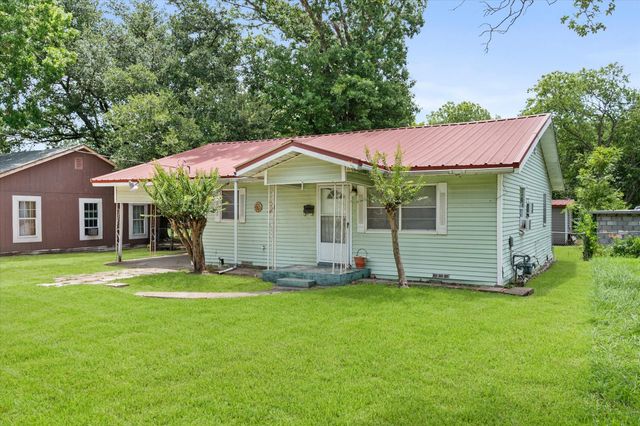 1715 W 10th Avenue, Corsicana, TX 75110