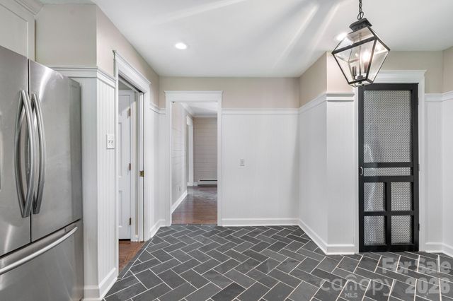 408 N Providence Street, Waxhaw, NC 28173