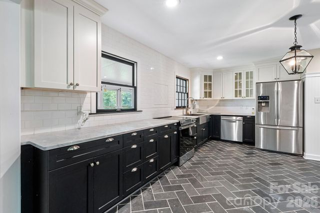408 N Providence Street, Waxhaw, NC 28173