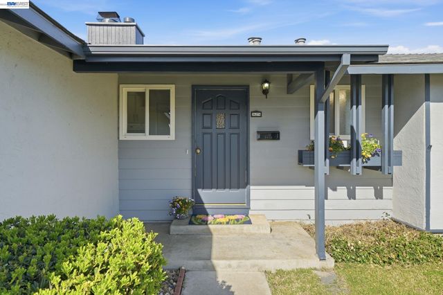 36276 Sandalwood St, Newark, CA 94560