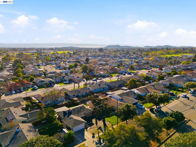 36276 Sandalwood St, Newark, CA 94560